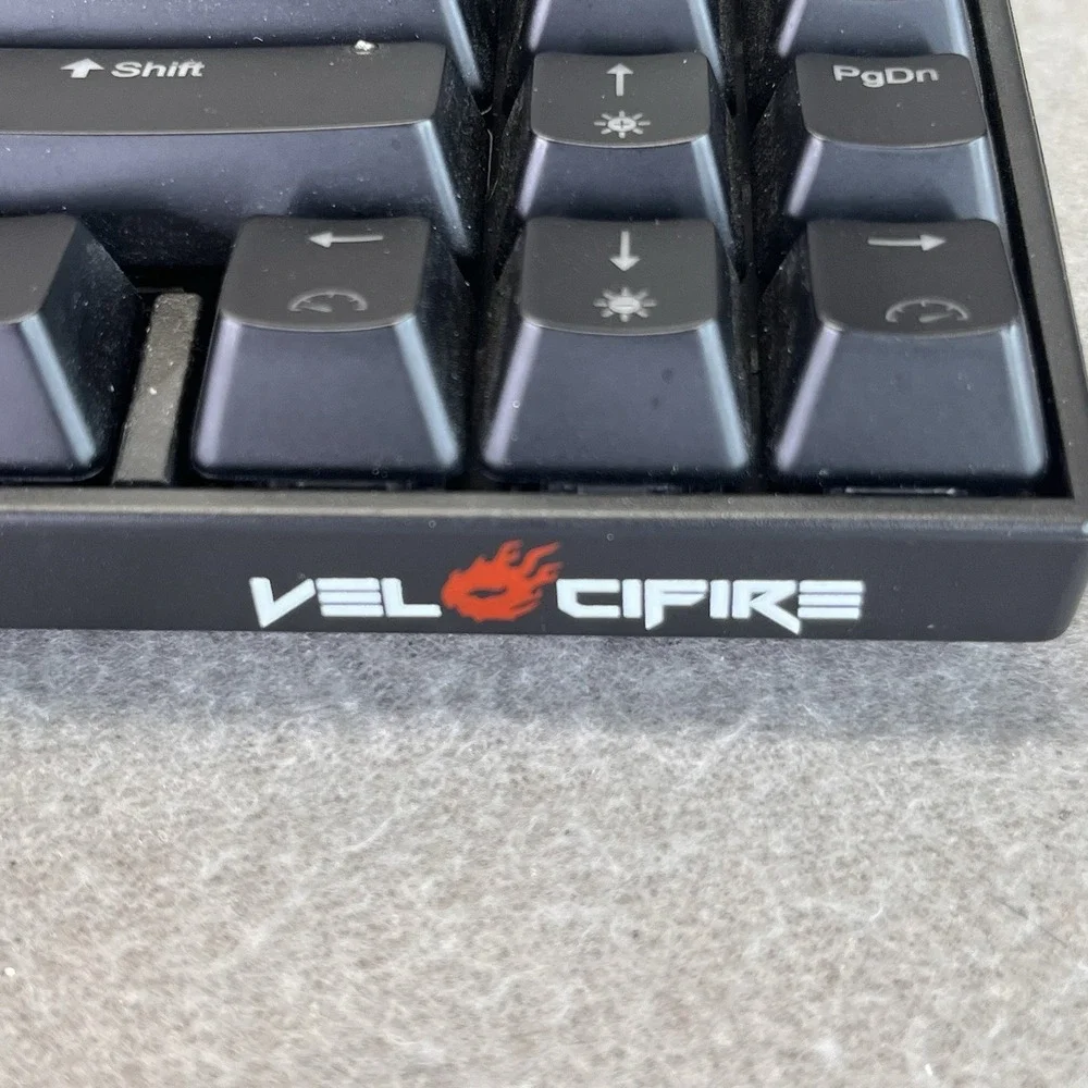 Velocifire Mechanical Keyboard TKL71WS - Gaming Compact Lights Up